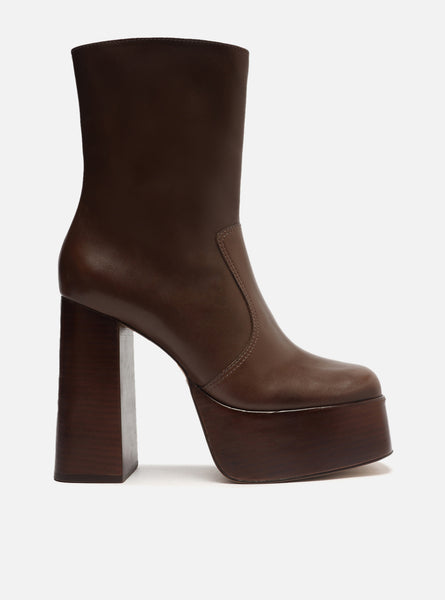 Chloe Brown High Block Genuine Leather Boot Arezzo